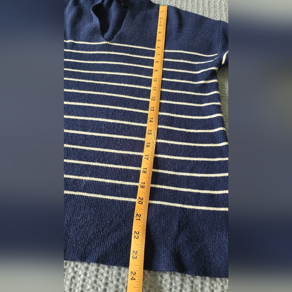 Tahari Women's V-Neck Sweater in Navy and White Stripes - Picture 9 of 9